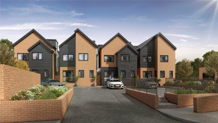 4 Bedroom Detached House For Sale In Toller Lane, Bradford, BD9