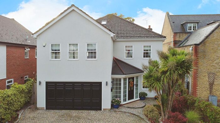 6 Bedroom Detached House For Sale In Norsey Road, Billericay, CM11