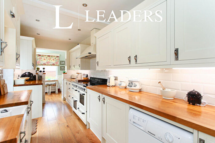 2 Bedroom Flat To Rent In Hartshill Road, ST4