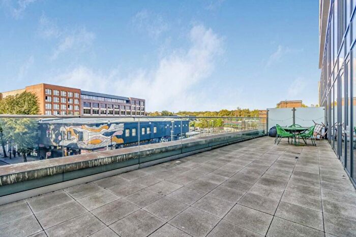 1 Bedroom Flat To Rent In City North Place, London, N4