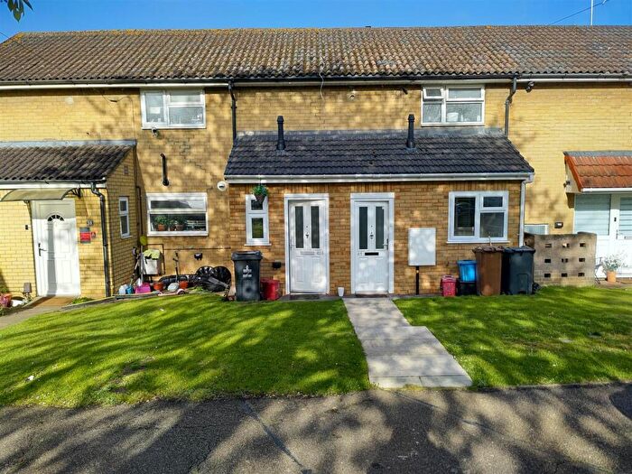 1 Bedroom Maisonette To Rent In Linkways, Stevenage, SG1