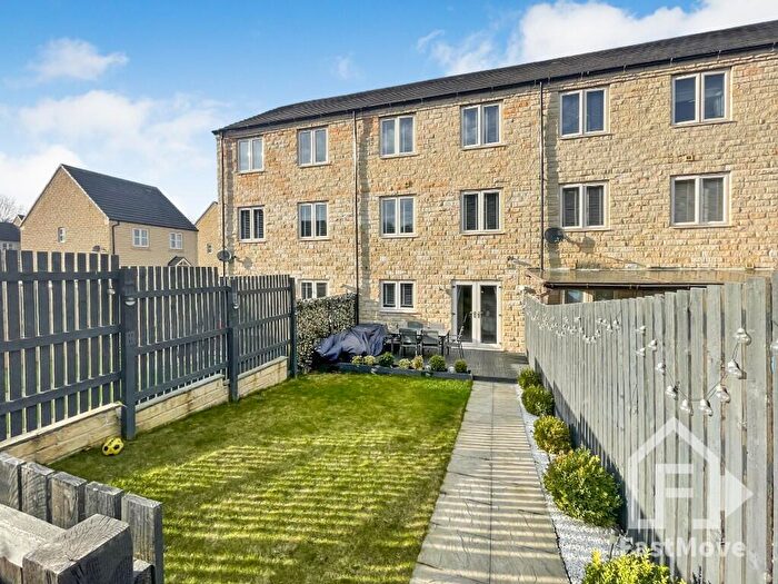 4 Bedroom Terraced House For Sale In Black Rock Drive, Linthwaite, HD7