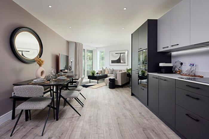 3 Bedroom Flat For Sale In Silver Road, Lewisham, SE13