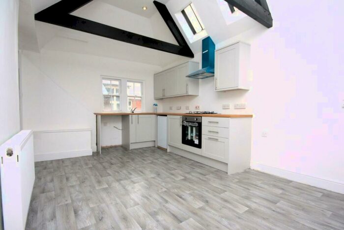 4 Bedroom Flat To Rent In St. Thomas Street, Weymouth, DT4