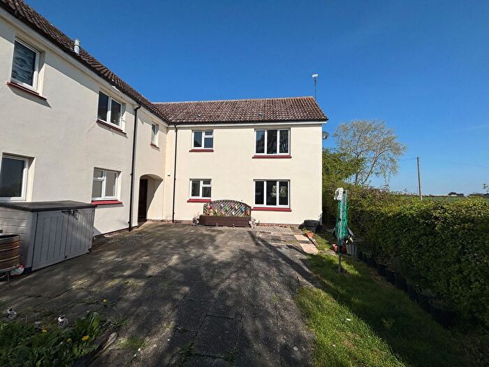 2 Bedroom Flat For Sale In West Chase, Mundon, Maldon, CM9