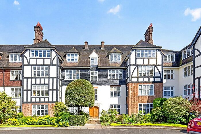 4 Bedroom Flat For Sale In Wildcroft Road, Putney, London, SW15