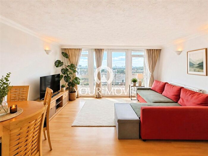 2 Bedroom Flat To Rent In Master Gunner Place, London, SE18