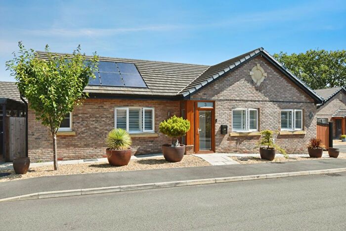 3 Bedroom Bungalow For Sale In Llys Tirnant, Fforest Fach, Tycroes, Ammanford, SA18