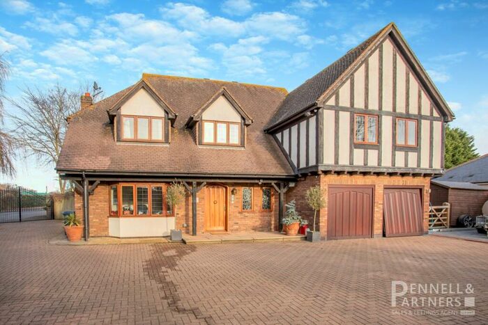 5 Bedroom Detached House For Sale In Station Road, Whittlesey, Peterborough, PE7