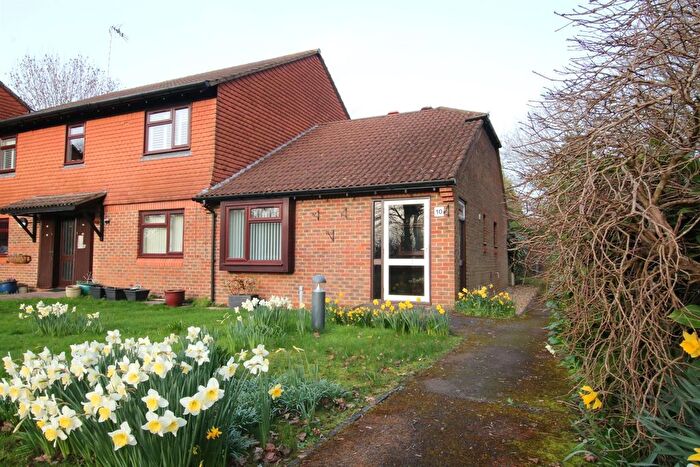 2 Bedroom Property For Sale In Broadmead, Ashtead, KT21
