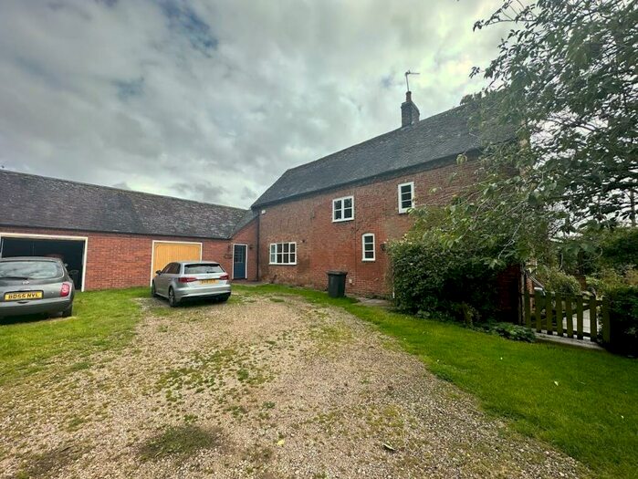 3 Bedroom Cottage To Rent In Syerscote Lane, Wigginton, Tamworth, Staffordshire, B79