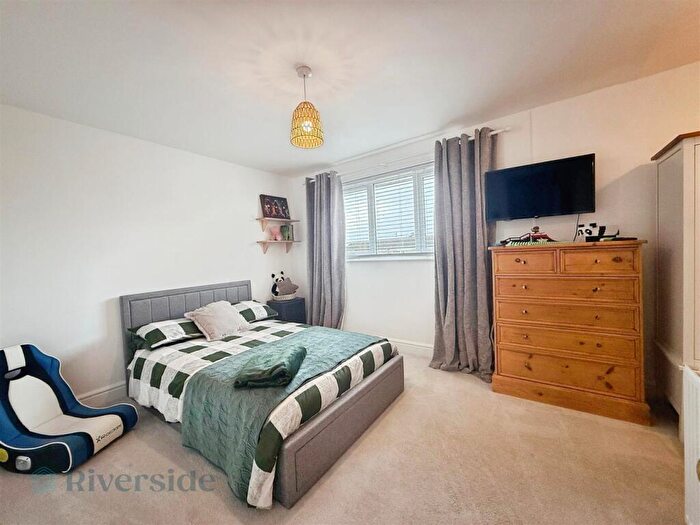 3 Bedroom Terraced House For Sale In Woolsthorpe Grove, Hull, HU7