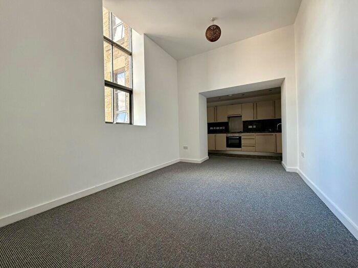 2 Bedroom Apartment To Rent In Victoria Street, Glossop, SK13