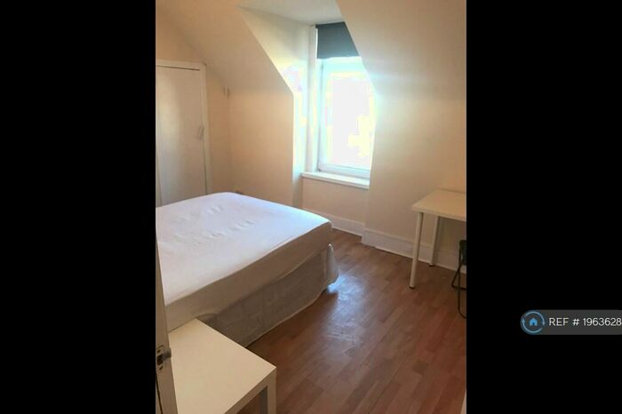 5 Bedroom Flat To Rent In Piries Lane, Aberdeen, AB24