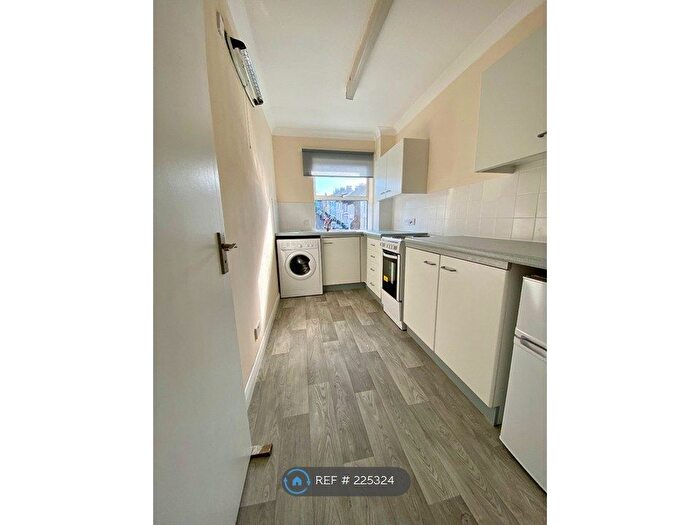 1 Bedroom Flat To Rent In St. Saviours Court, Brighton, BN1