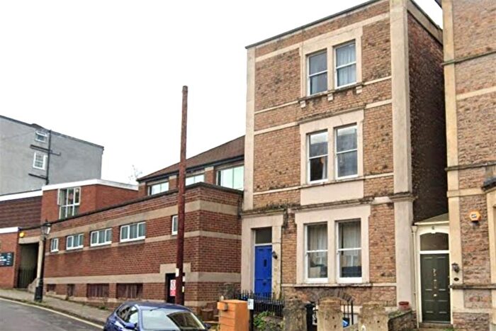 1 Bedroom Flat To Rent In Bedroom St Floor Flat In Clifton, BS8