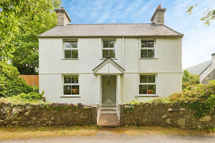 3 Bedroom Detached House For Sale In Clynnogfawr, Caernarfon, Gwynedd, LL54