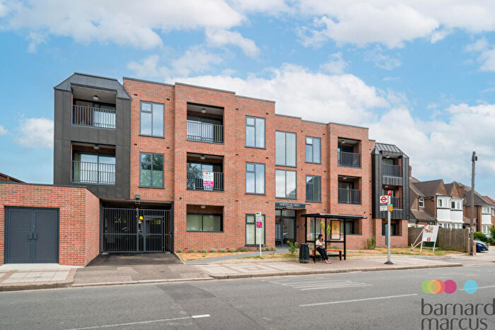 1 Bedroom Flat For Sale In Friern Barnet Lane, London, N20