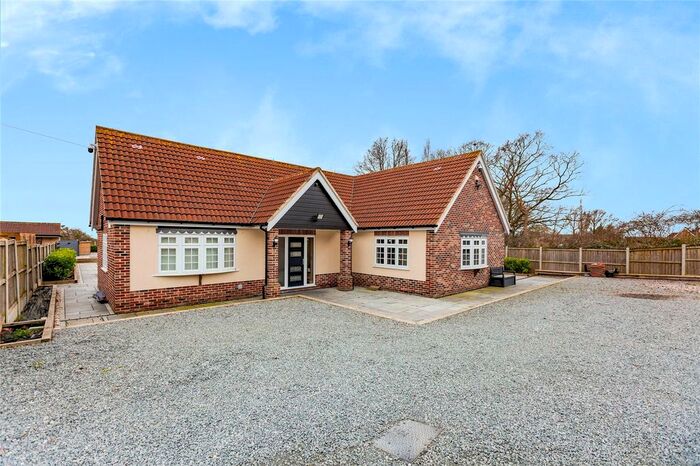 3 Bedroom Detached Bungalow For Sale In Kirkham Road, Horndon-On-The-Hill, Essex, SS17