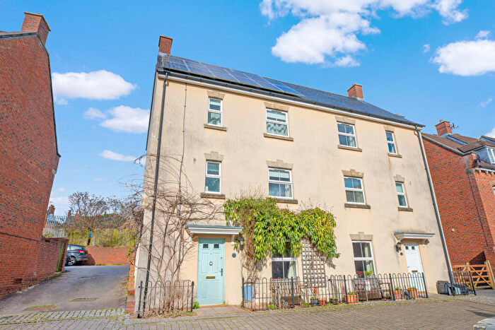 4 Bedroom Town House For Sale In Home Orchard, Stroud, GL5