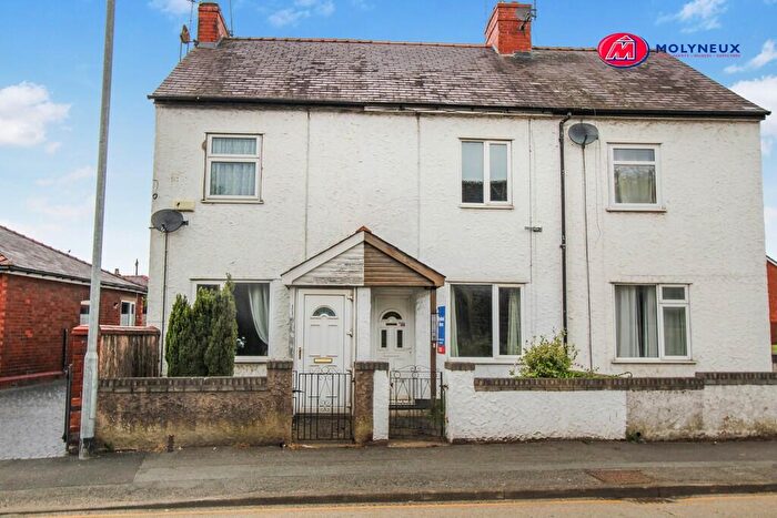 2 Bedroom End Of Terrace House For Sale In Wrexham Road, Rhostyllen, LL14
