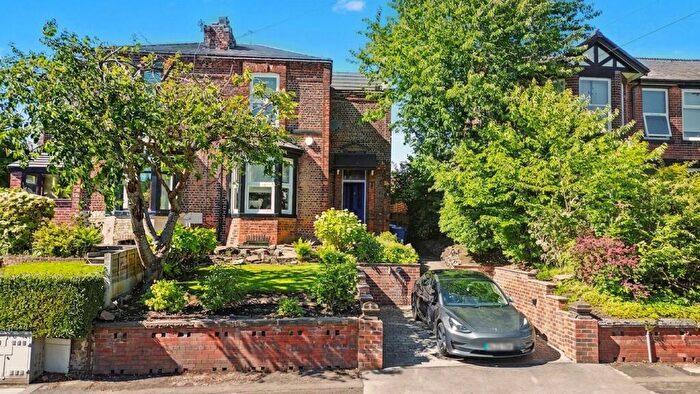 4 Bedroom Semi-Detached House For Sale In Clifton Road, Prestwich, M25