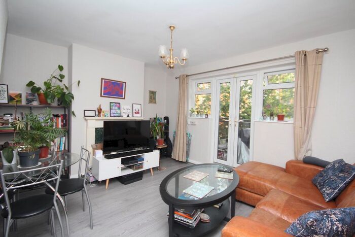 3 Bedroom Flat To Rent In Bracklyn Court, Wimbourne Street, Old Street, N1