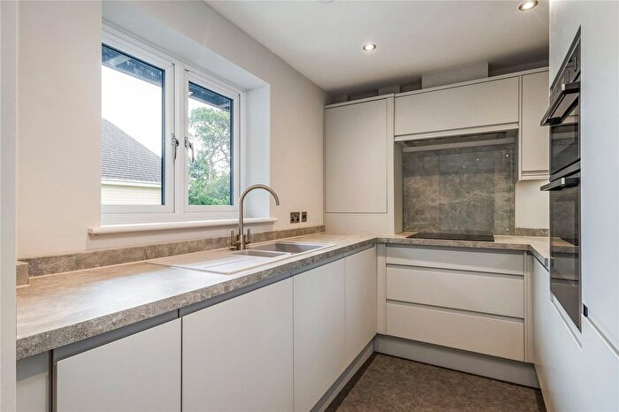 2 Bedroom Flat For Sale In Delhi Close, Poole, Dorset, BH14