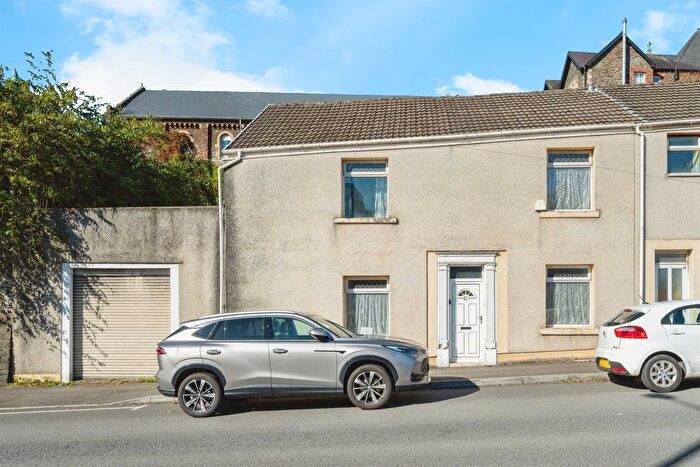 3 Bedroom Terraced House For Sale In Llangyfelach Street, Swansea, SA1