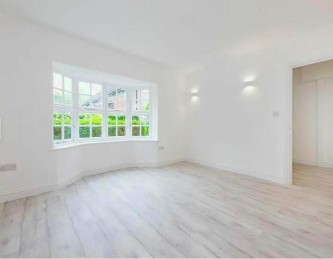1 Bedroom Maisonette To Rent In Midholm Close, London, NW11