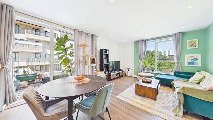 2 Bedroom Flat For Sale In Bollo Bridge Road, Acton, W3