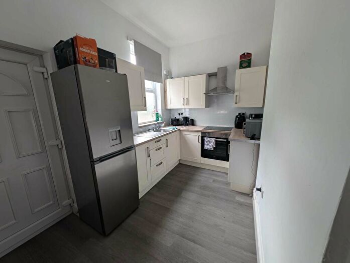 9 Bedroom Flat To Rent In Foxhall Road, Nottingham, NG7