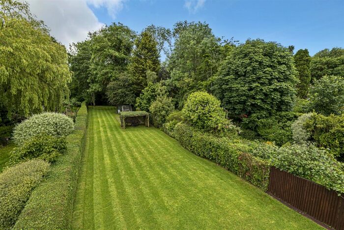 4 Bedroom Semi-Detached House For Sale In Oldlands Avenue, Balcombe, Haywards Heath, RH17