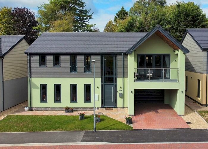 4 Bedroom Detached House For Sale In Wincanton, Somerset, BA9