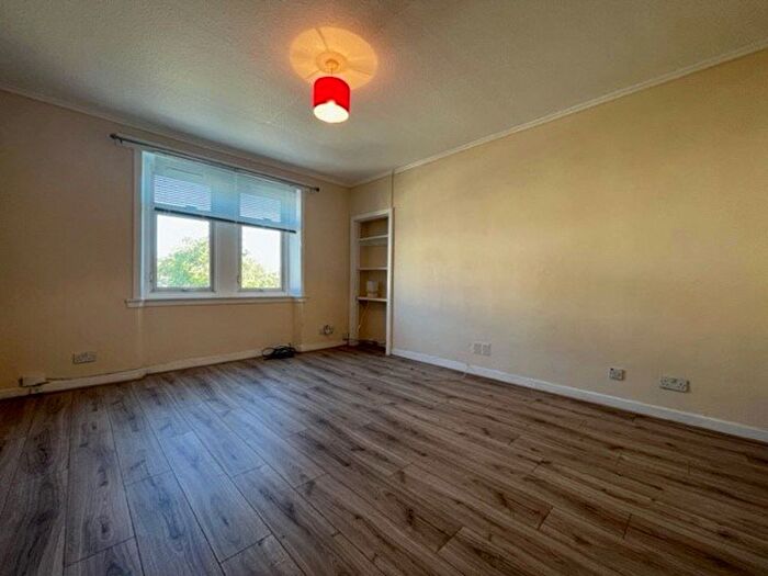 1 Bedroom Flat To Rent In Court Street North, Dundee, DD3