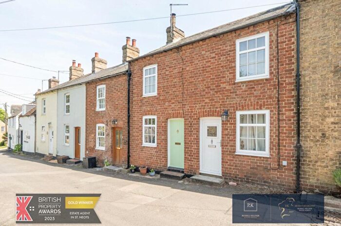 2 Bedroom Terraced House For Sale In High Street, Hail Weston, St. Neots, PE19