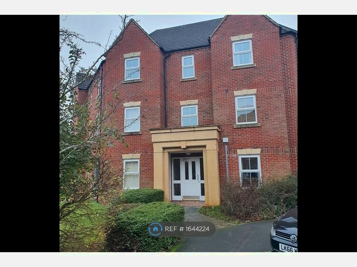 2 Bedroom Flat To Rent In Hinsley Walk, Bletchley, Milton Keynes, MK3