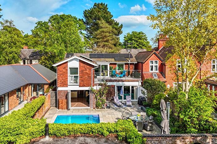 4 Bedroom Detached House For Sale In Ravenswood Avenue, Crowthorne, RG45