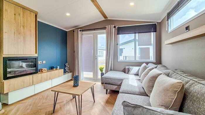 2 Bedroom Mobile/park Home For Sale In Rye Harbour Road, Rye Harbour, Rye, TN31