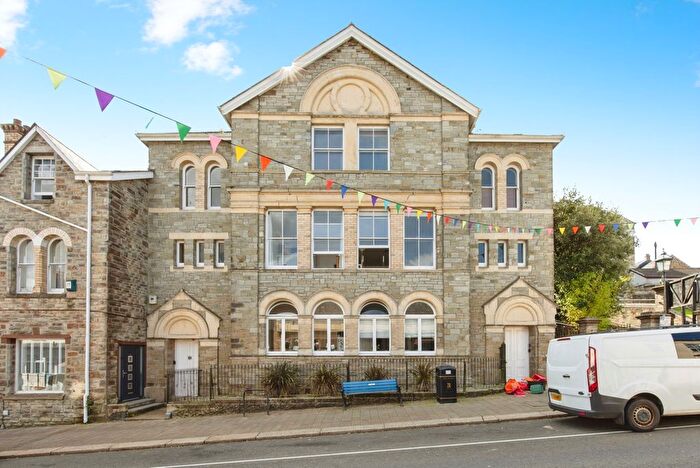 2 Bedroom Flat For Sale In Fore Street, Bodmin, Cornwall, PL31