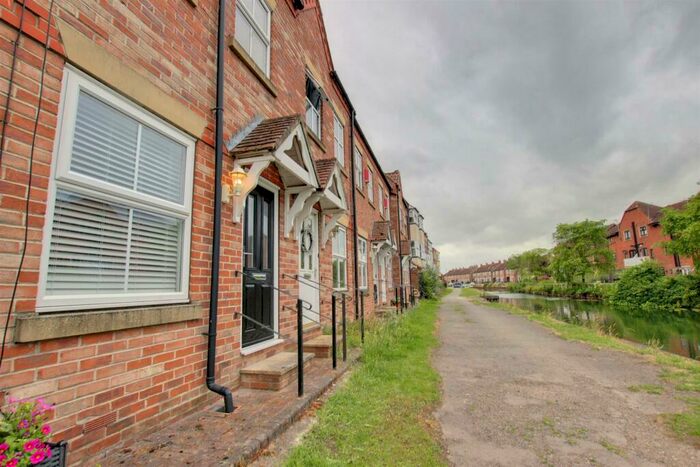 2 Bedroom House To Rent In Marin Court, Beverley, HU17
