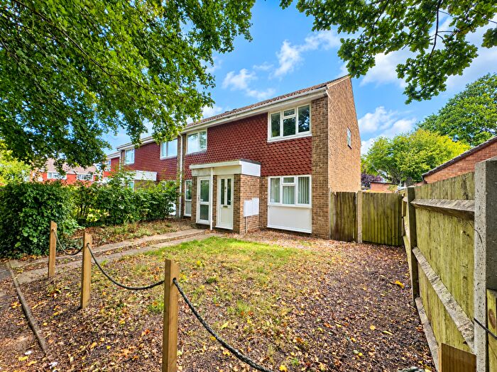 2 Bedroom Terraced House To Rent In Cambria Drive, Dibden, Southampton, SO45
