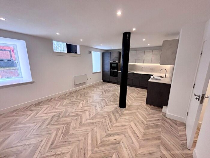 2 Bedroom Apartment To Rent In Lower Vickers Street, Manchester, Greater Manchester, M40