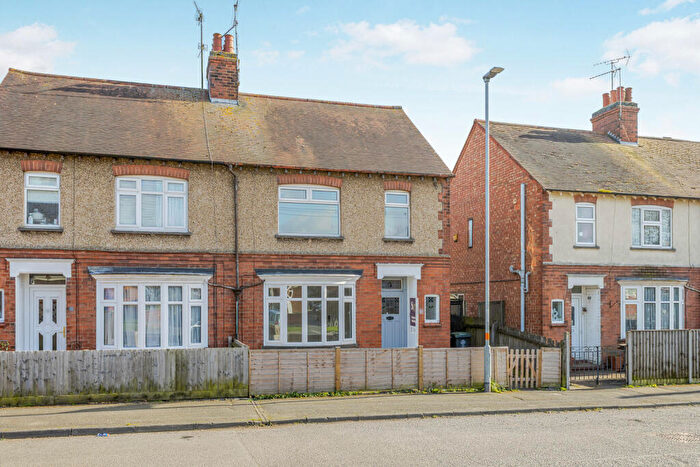 3 Bedroom Semi Detached House To Rent In Upper Queen Street, Rushden, Northamptonshire, NN10