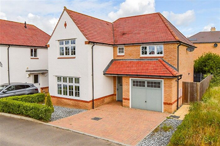 4 Bedroom Detached House For Sale In Little Threads, Maidstone, Kent, TN12