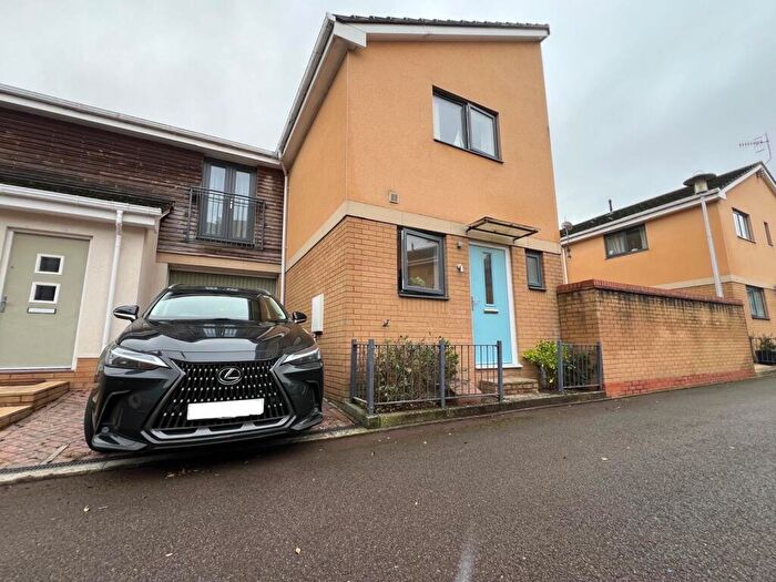 2 Bedroom House To Rent In Halyard Way, BS20