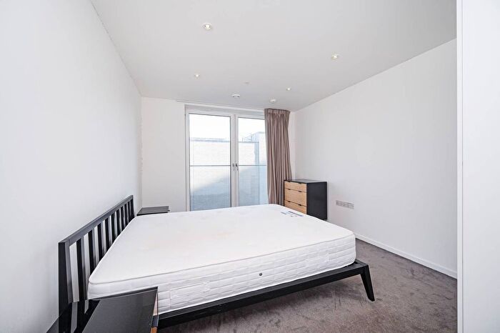 2 Bedroom Flat To Rent In East Village, Stratford, London, E20