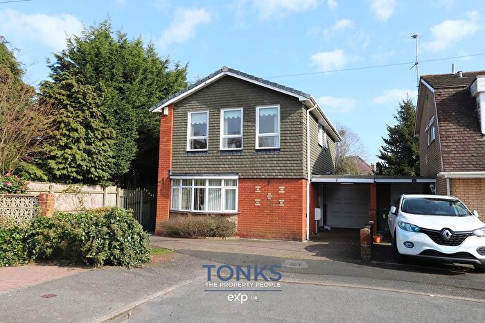 4 Bedroom Detached House For Sale In Alder Grove, Halesowen, B62