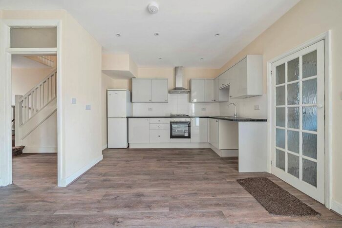 3 Bedroom Terraced House To Rent In Stanley Road, Tooting, Mitcham, CR4