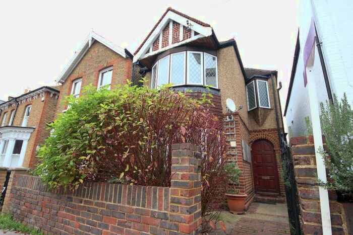 3 Bedroom House To Rent In North Kingston, KT2